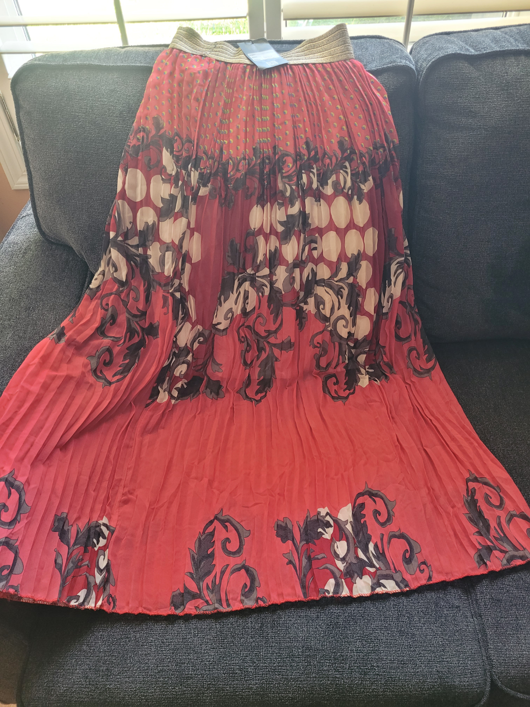 Women's Pleated Maxi Skirt, Red Floral Print, Size Medium