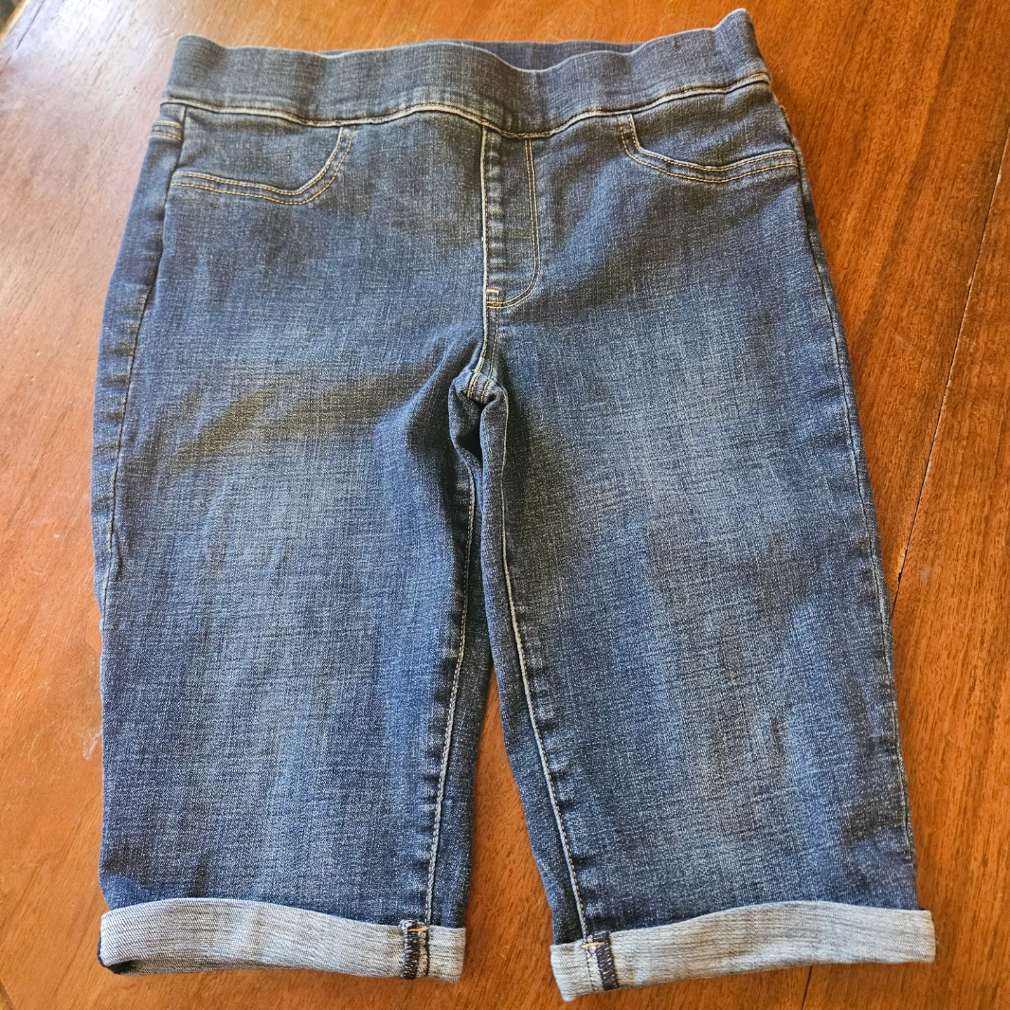 NYDJ Jean Shorts Size 6 Lift &Tuck Technology Rolled Cuffs thumbnail