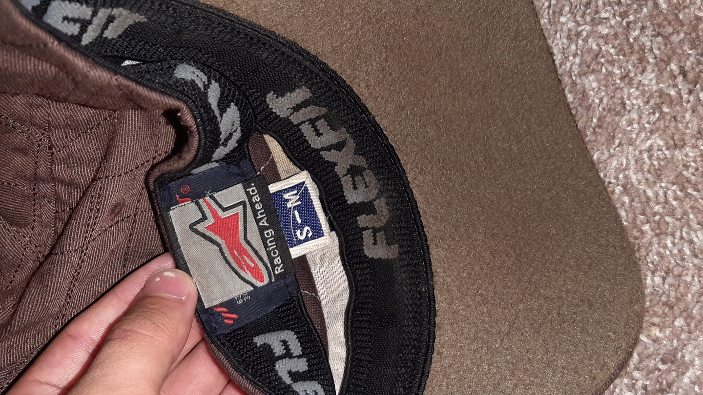 hat - photo 3