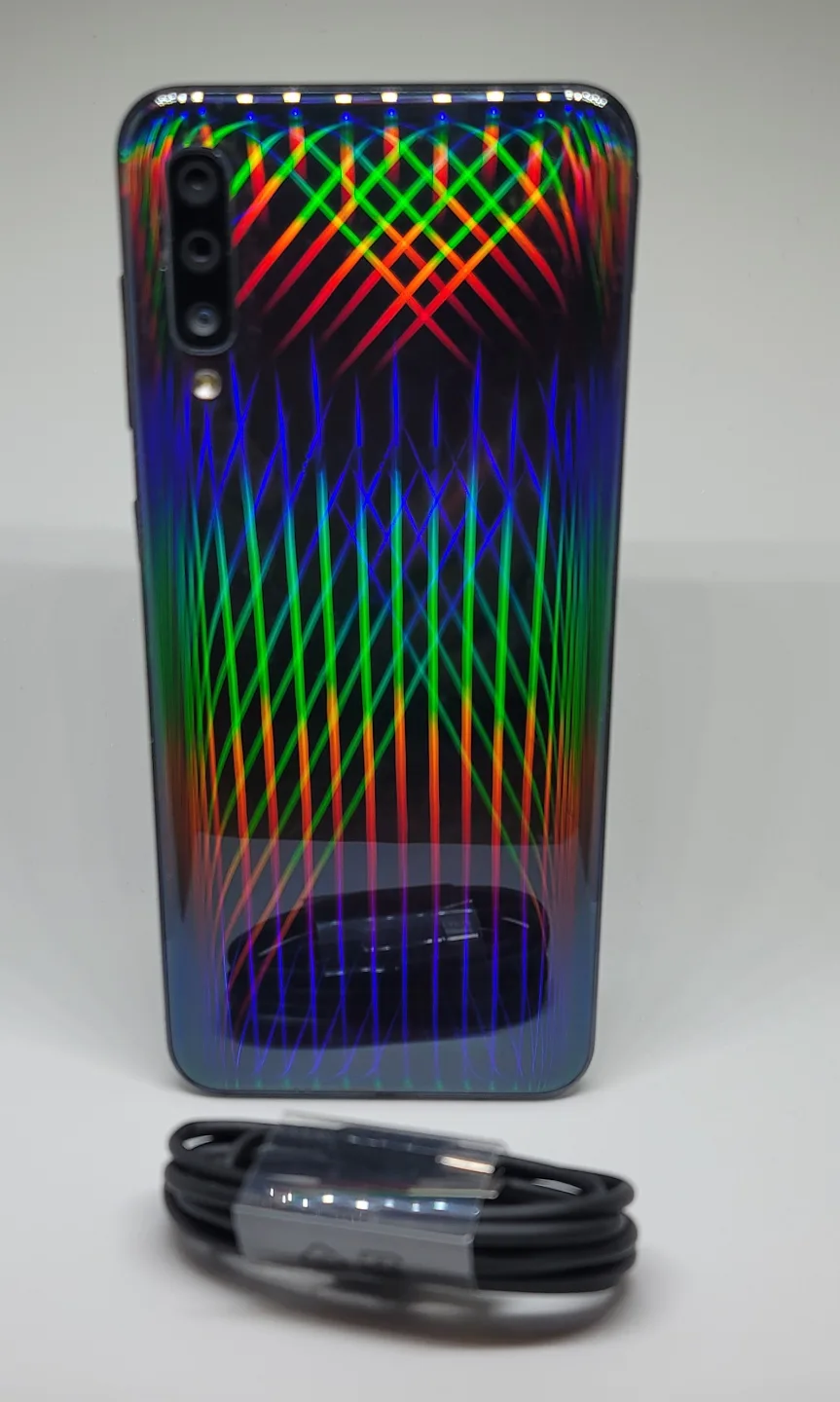 Samsung Galaxy A50 Smartphone with Charger Cable image indicator(6)