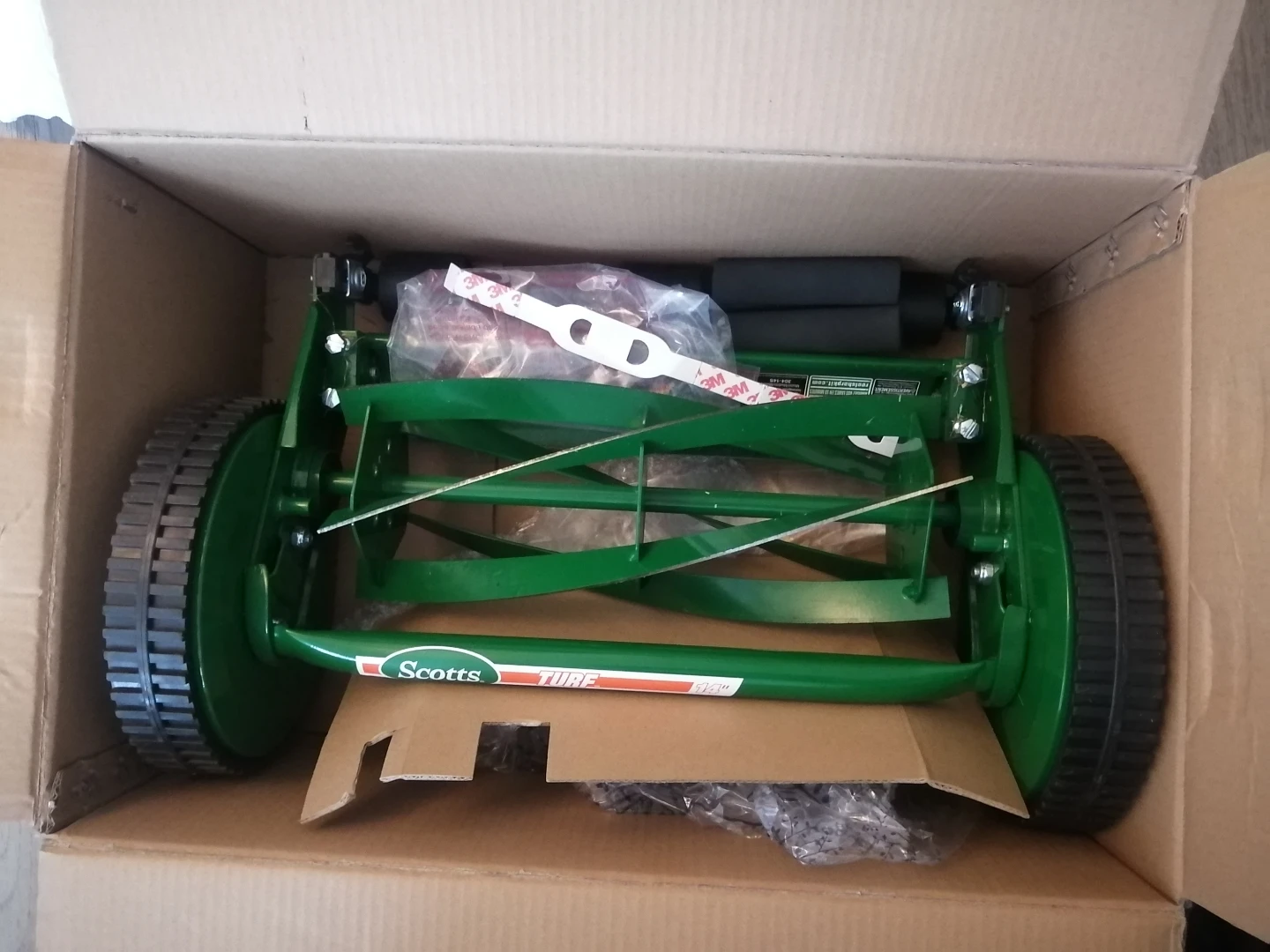 Like New Scotts Turf Reel Mower. Used Once! - photo 2