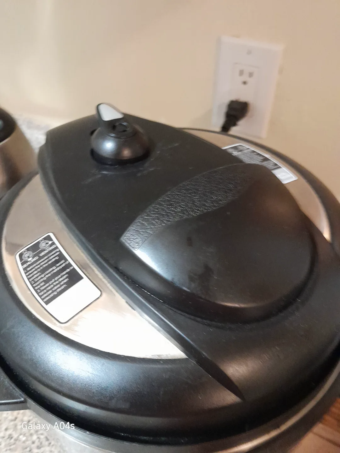 Instant Pot Duo 6-Quart Electric Pressure Cooker image indicator(4)