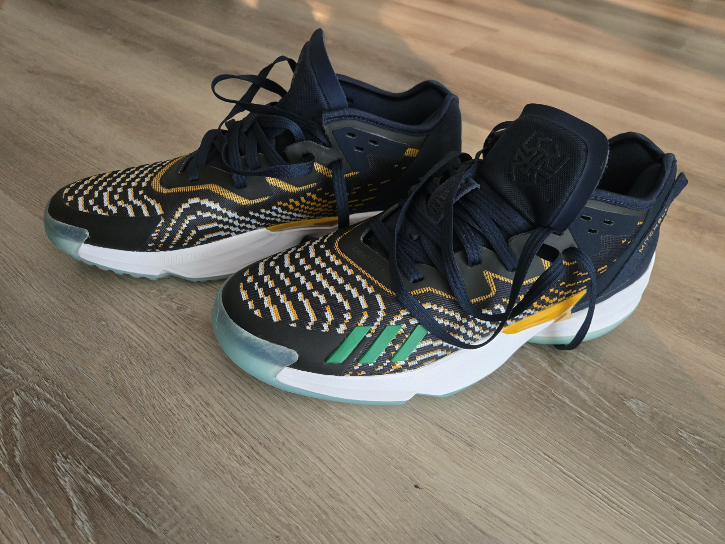 Adidas D.O.N. Issue #3 Basketball Shoes - Size US 11 - photo 3