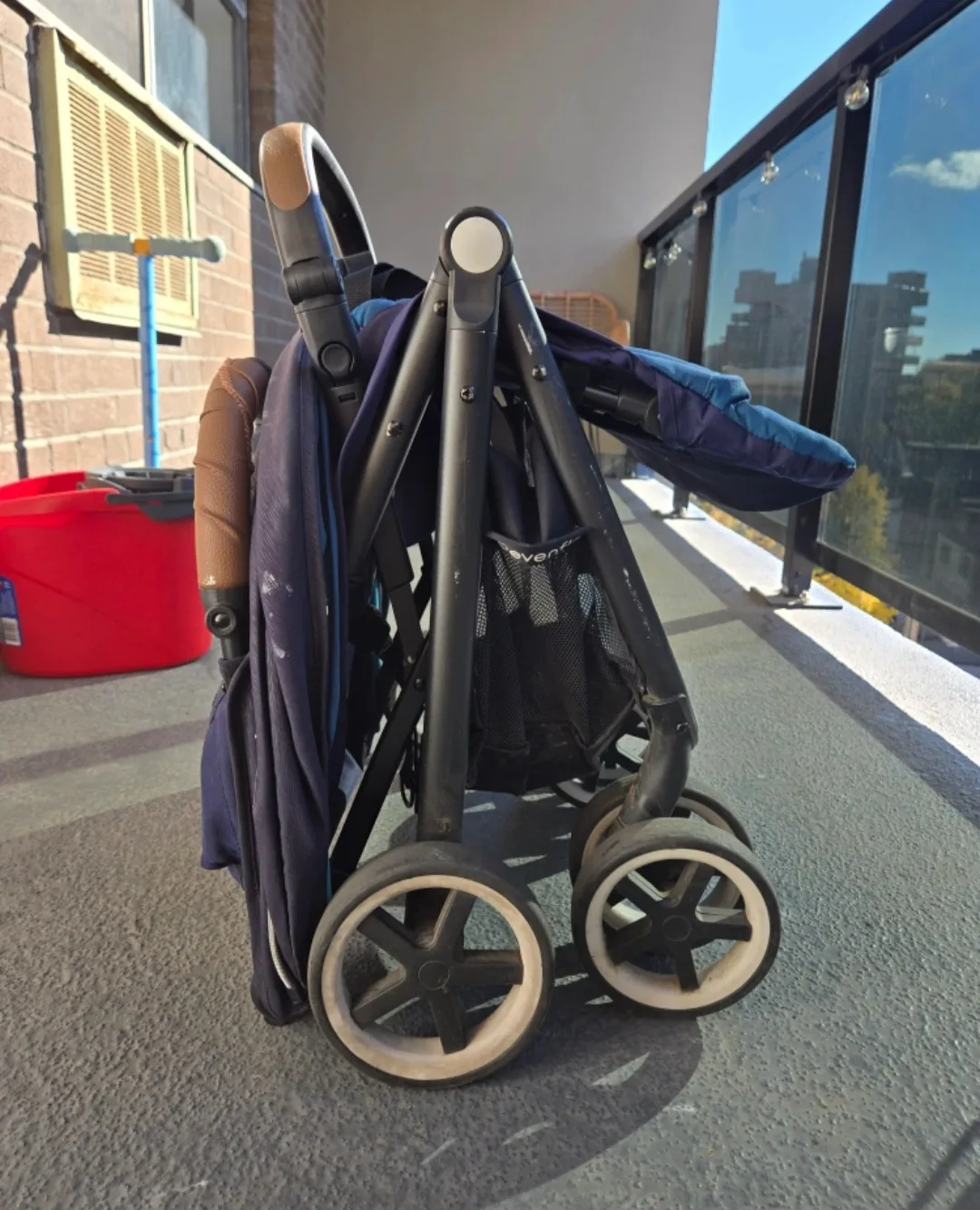 Evenflo Otto Foldable Stroller - Blue image indicator(3)