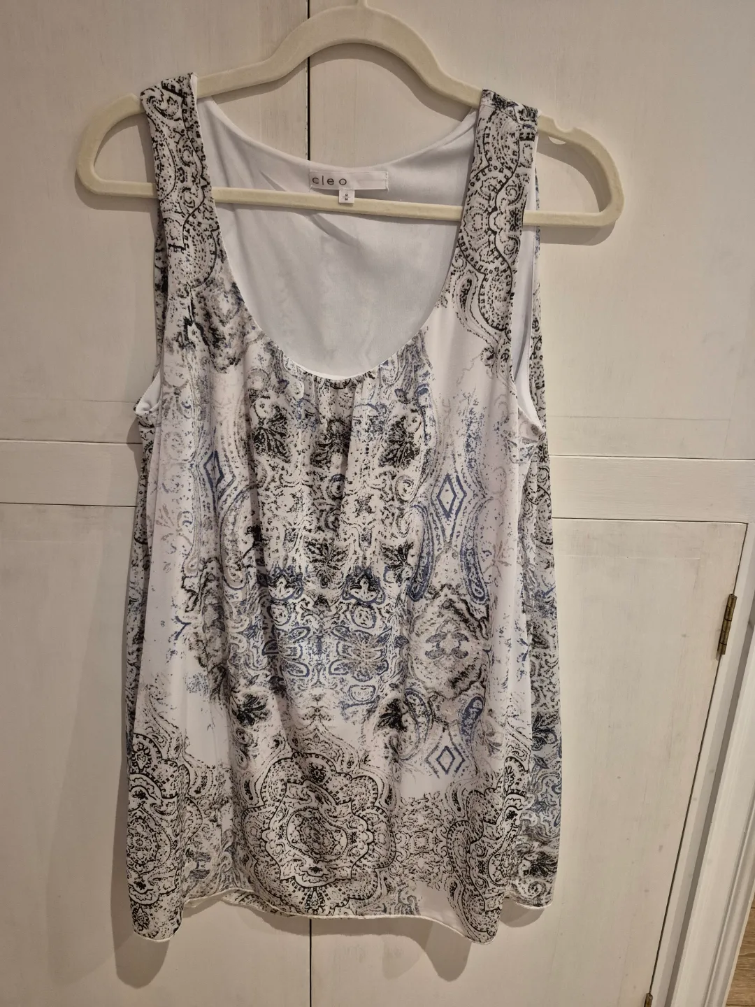 cleo sleeveless blouse size M thumbnail