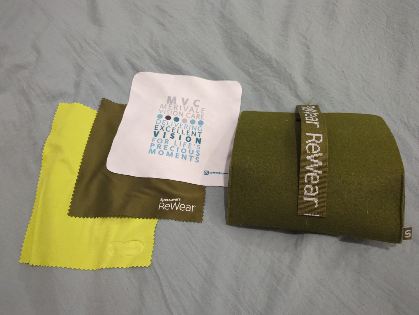 Specsavers ReWear Eyeglass Case and Cleaning Cloths 🧡