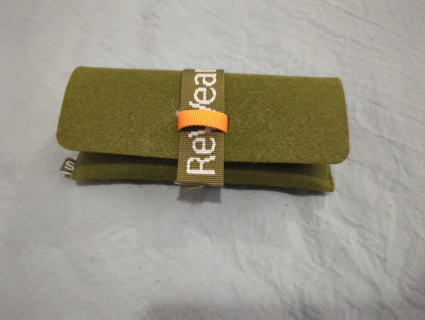 Specsavers ReWear Eyeglass Case and Cleaning Cloths 🧡 - photo 3