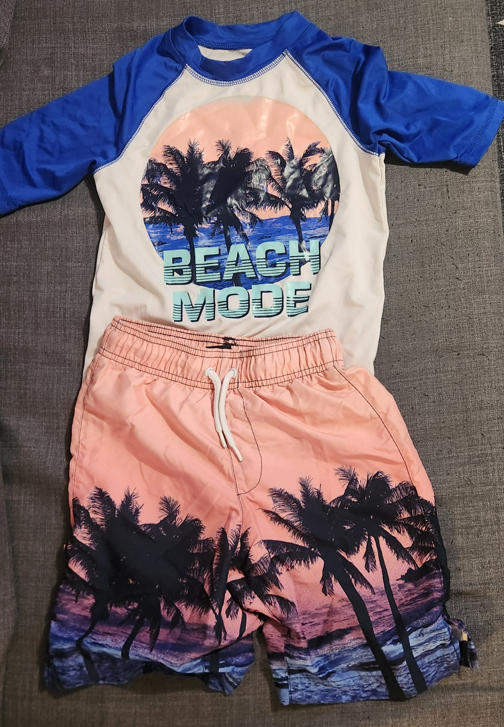 Boys' Size M Swimsuit Set