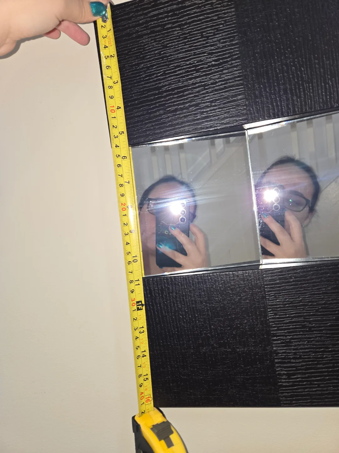 Modern Black Framed Mirror image indicator(4)