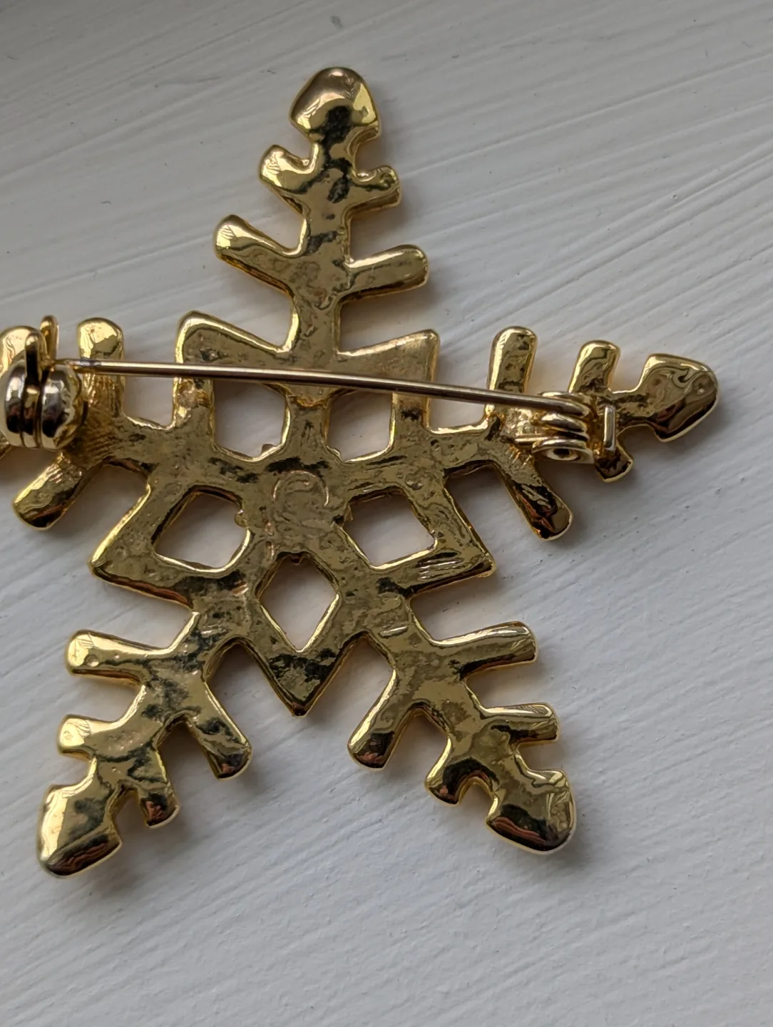 Gold-tone Snowflake Brooch image indicator(2)