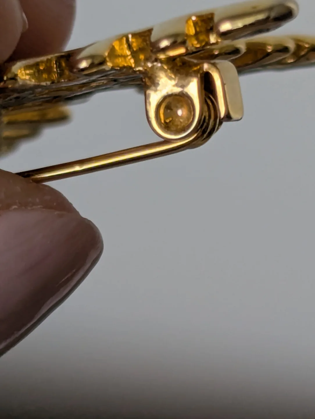 Gold-tone Snowflake Brooch image indicator(6)