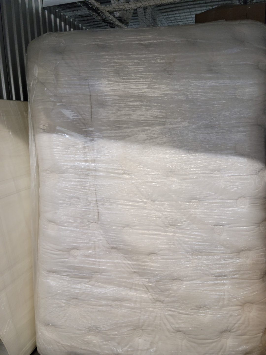 Pillowtop Queen Mattress-wrapped and ready - photo 5