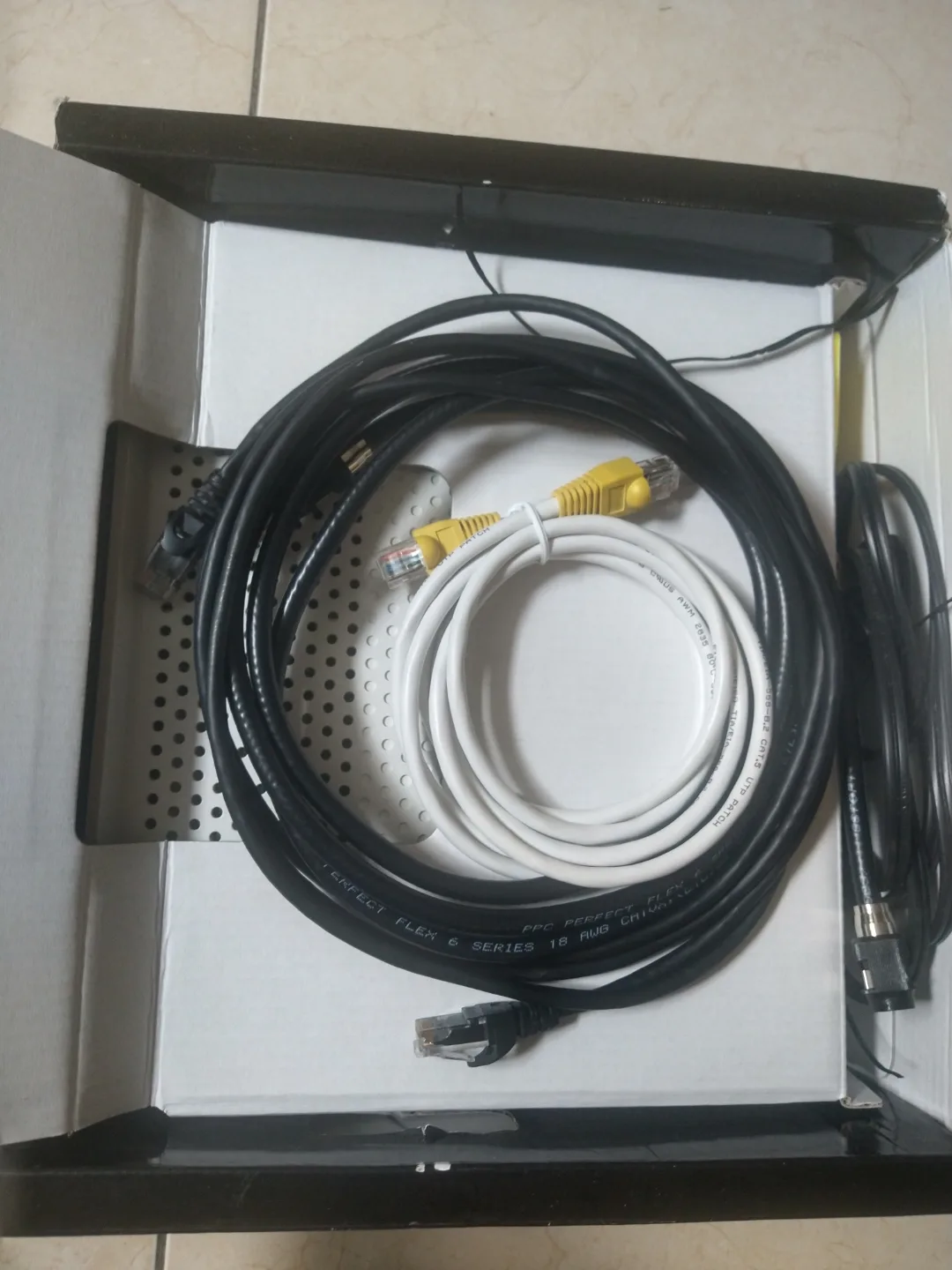 Motorola  Modem & Wi-Fi AC Router SBG6782-AC image indicator(2)