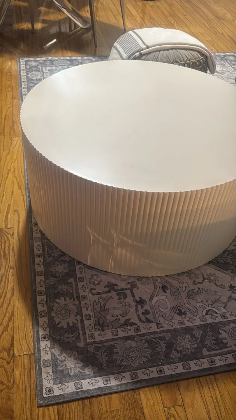 Minheola Modern Beige Round Coffee Table with Fluted Wave Design image indicator(4)