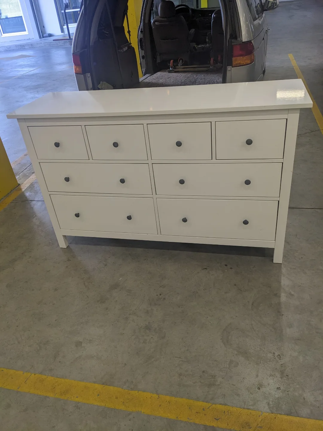 White IKEA MALM 8-Drawer Dresser image indicator(2)