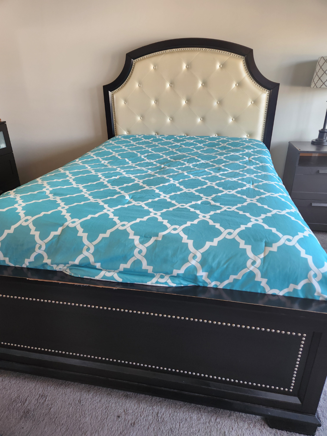 7 Piece Bed Set! Queen Bed and more