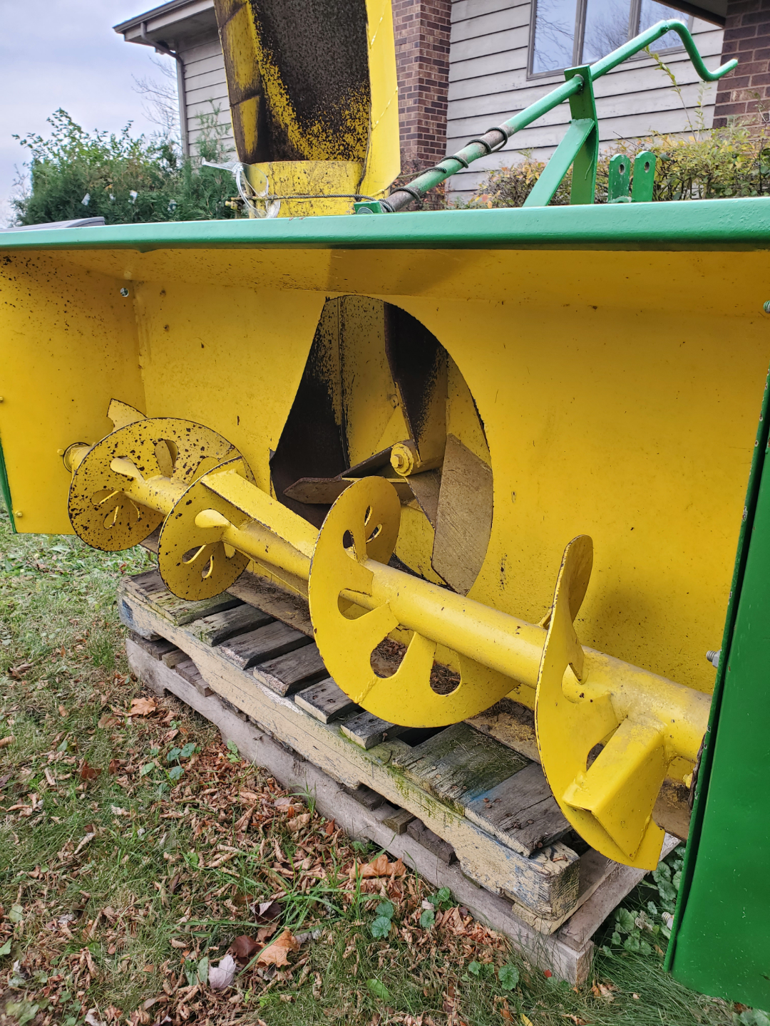 John Deere 868 Snowblower Attachment - photo 3