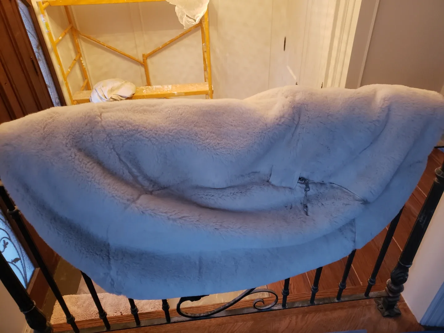 Bean bag Chair with Faux Fur Cover image indicator(3)