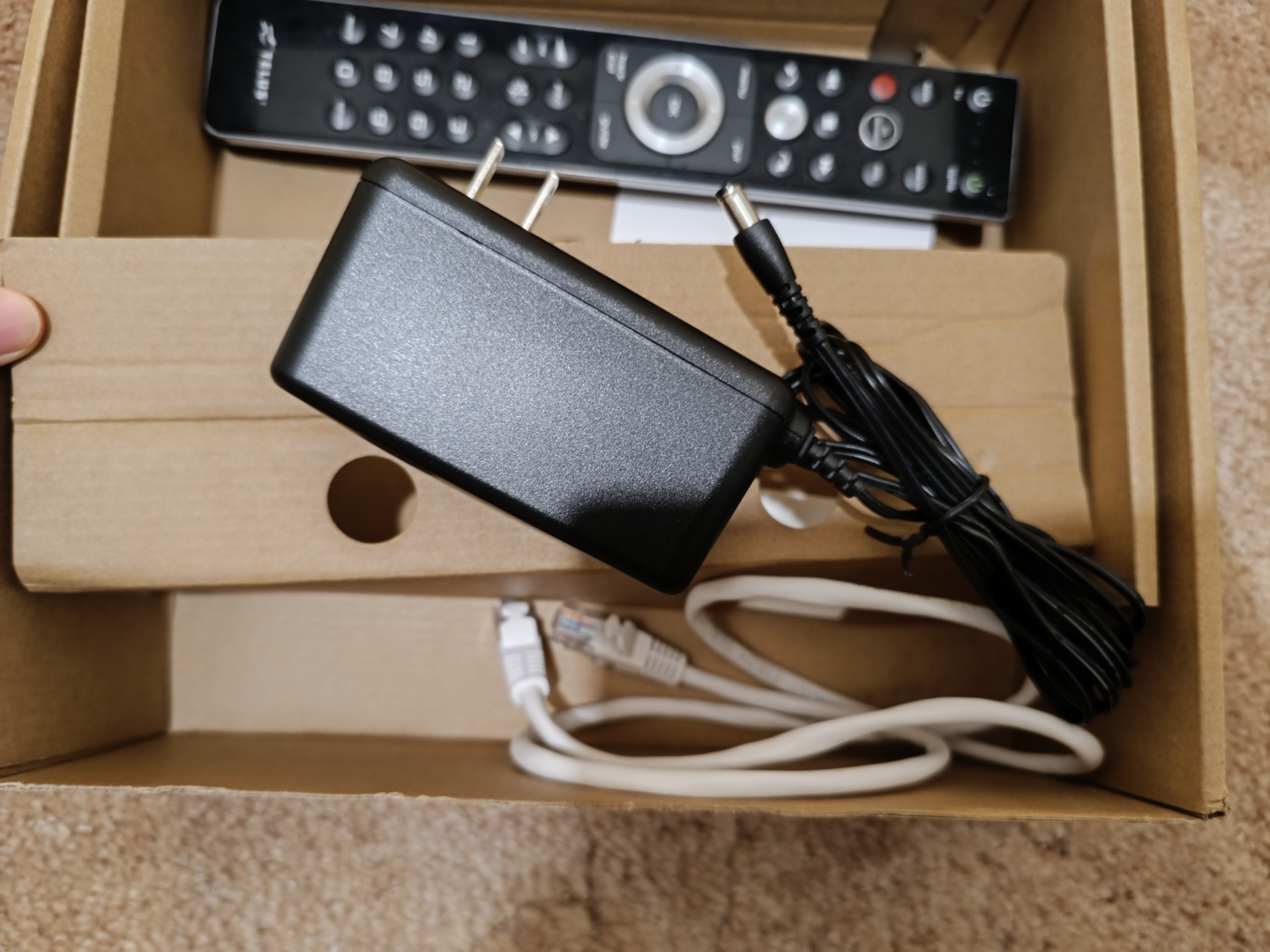 Technicolor C2100T Cable Box with Remote - photo 3