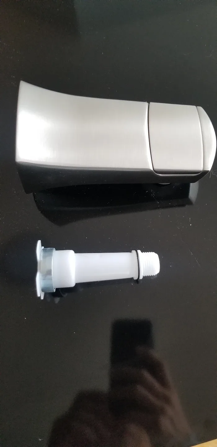 Pfister Tub spout image indicator(2)