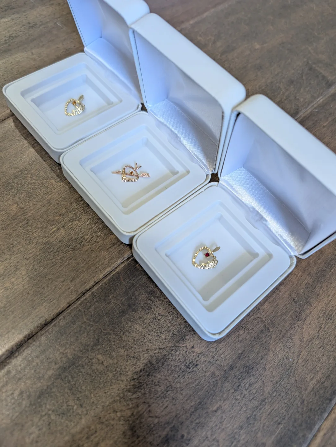 Brand New 10K Yellow Gold Heart Pendants For Sale image indicator(3)