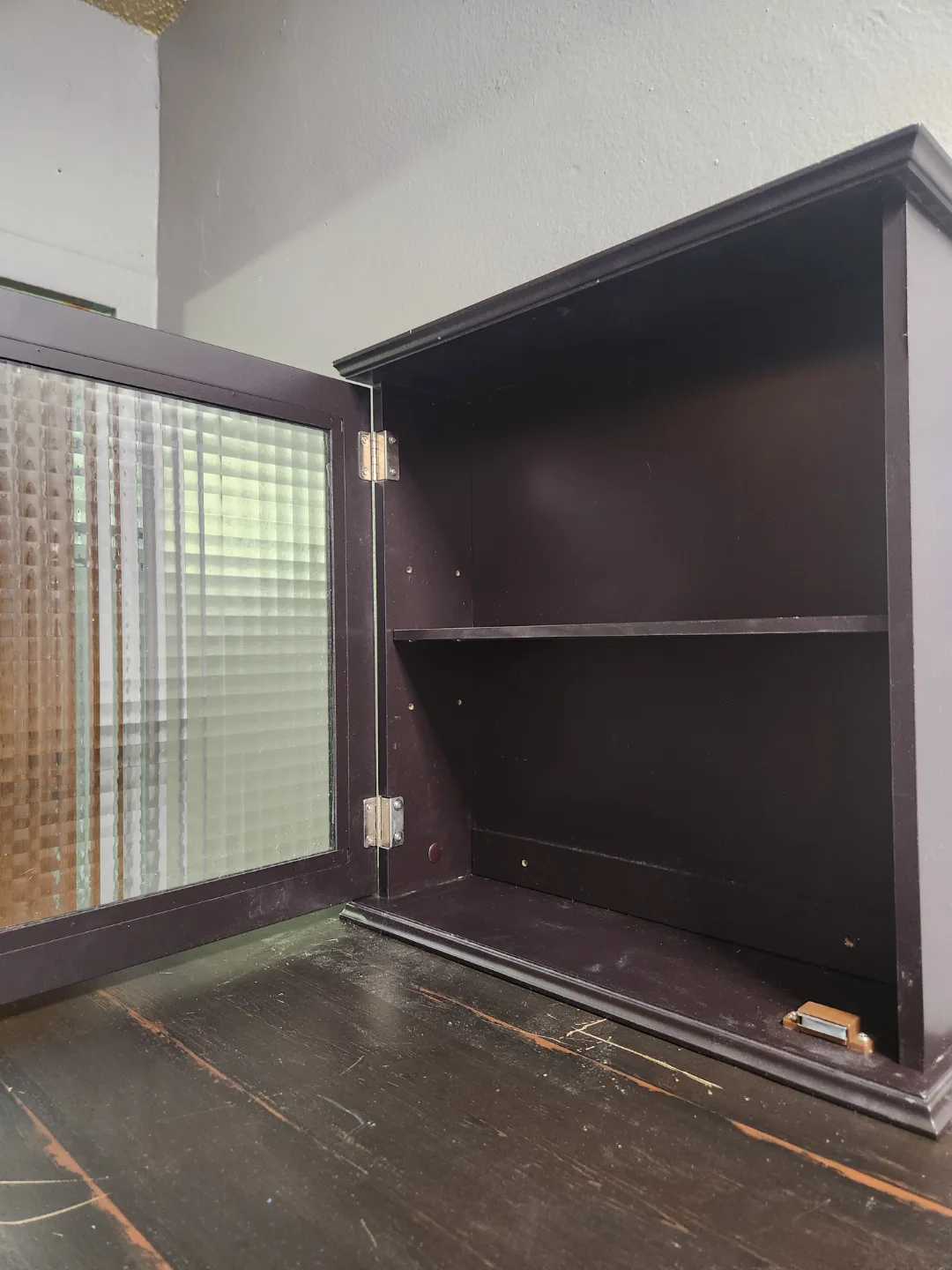 Wall mount Medicine Cabinet image indicator(3)