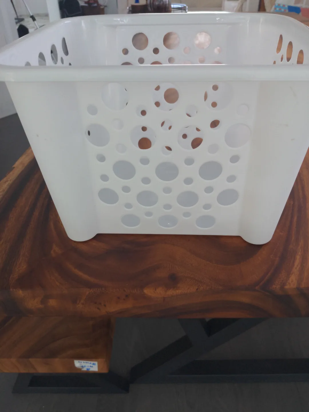 White Plastic Basket with Cut-Out Design set of 6 thumbnail