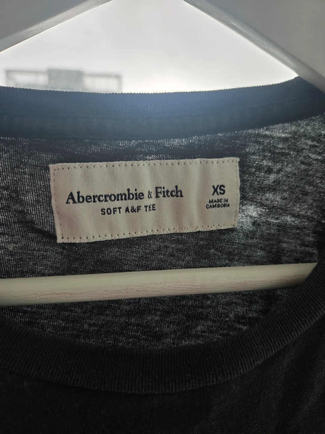 Abercrombie & Fitch Graphic T-Shirt - XS image indicator(2)