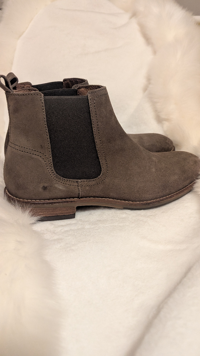 Brown-Grey suede ankle boots - photo 4