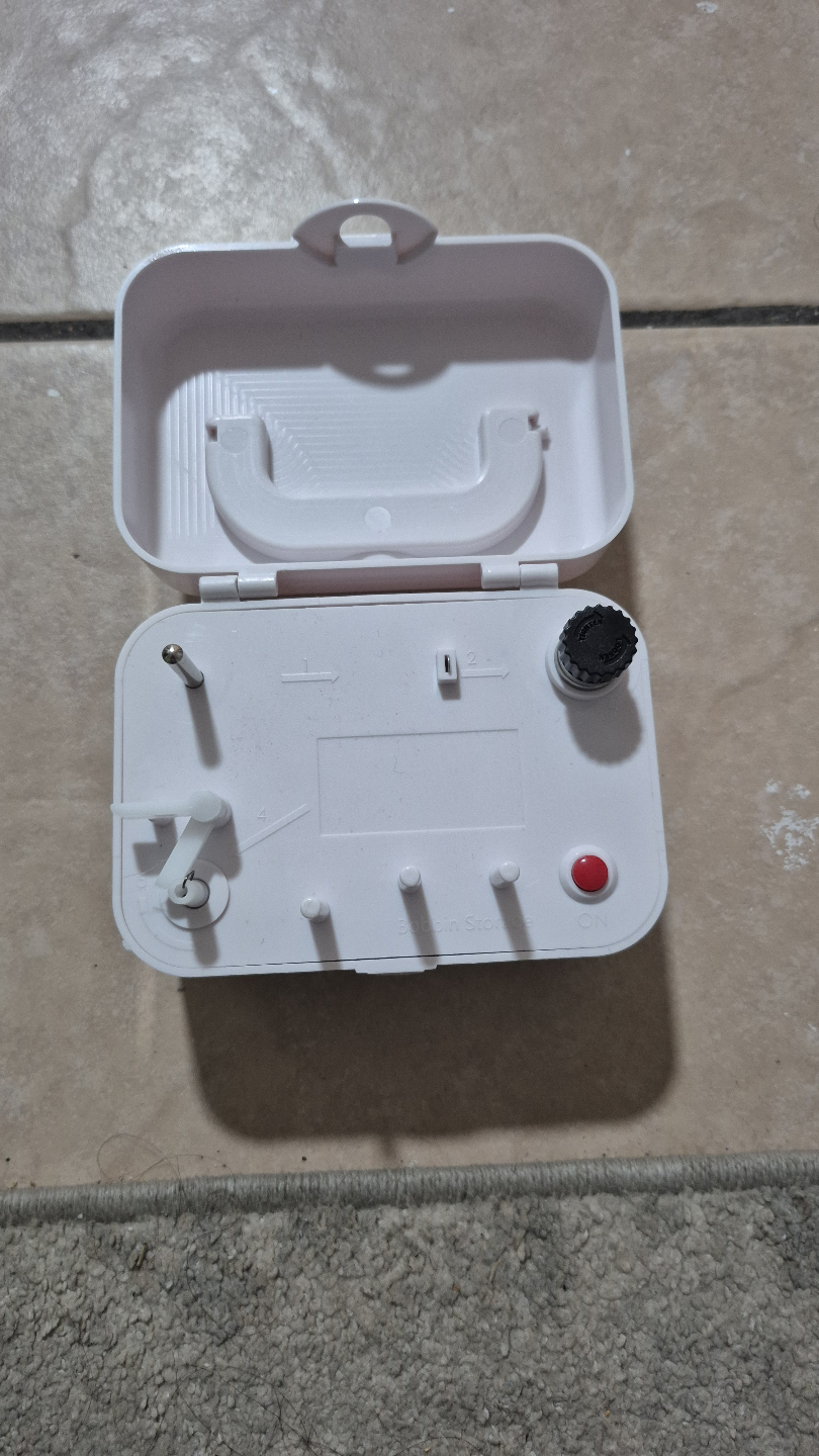 Portable Mini Bobbin Winder - photo 2