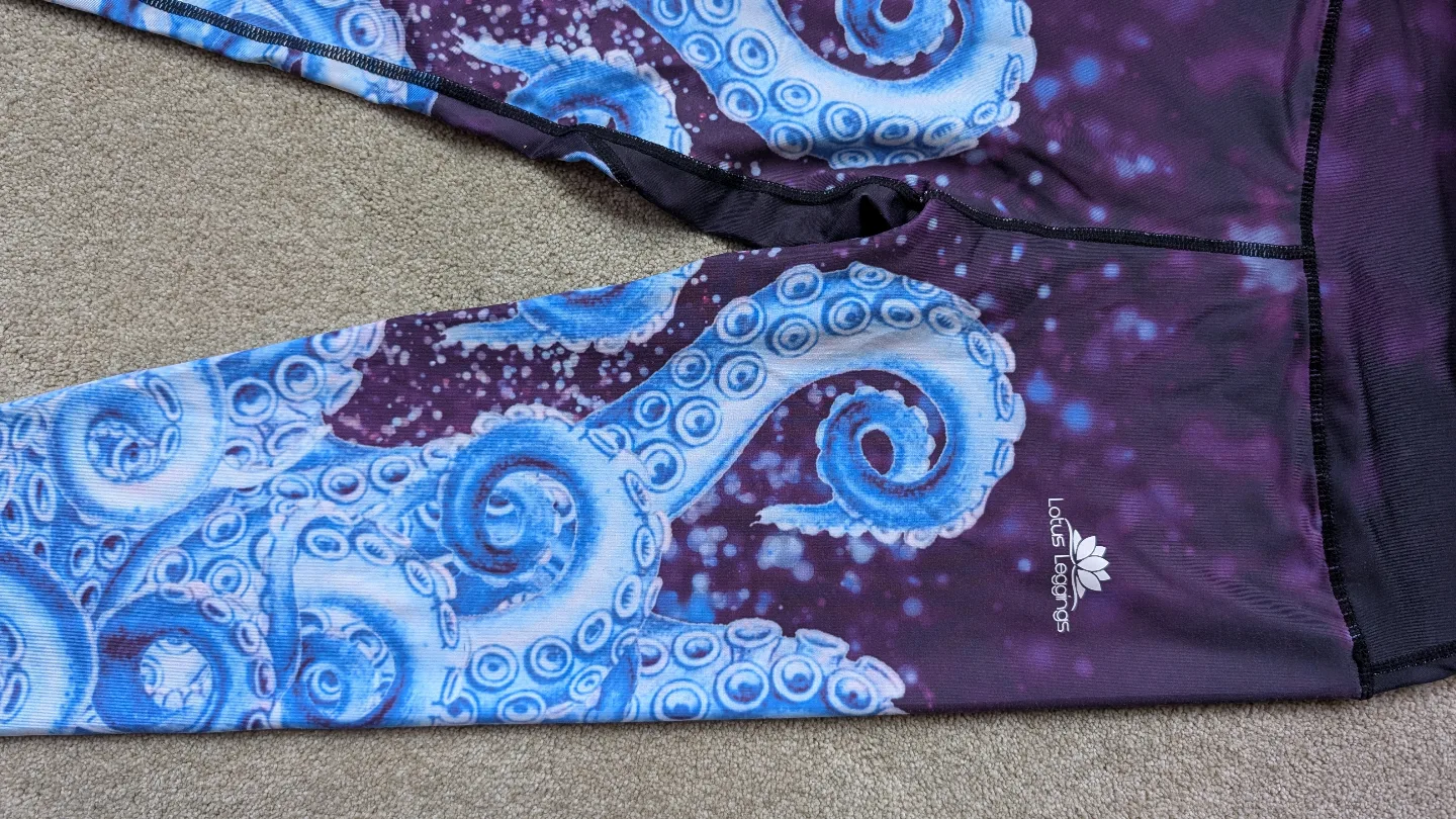 Lotus Leggings - 3 pairs of unique leggings (UV reactive) image indicator(4)