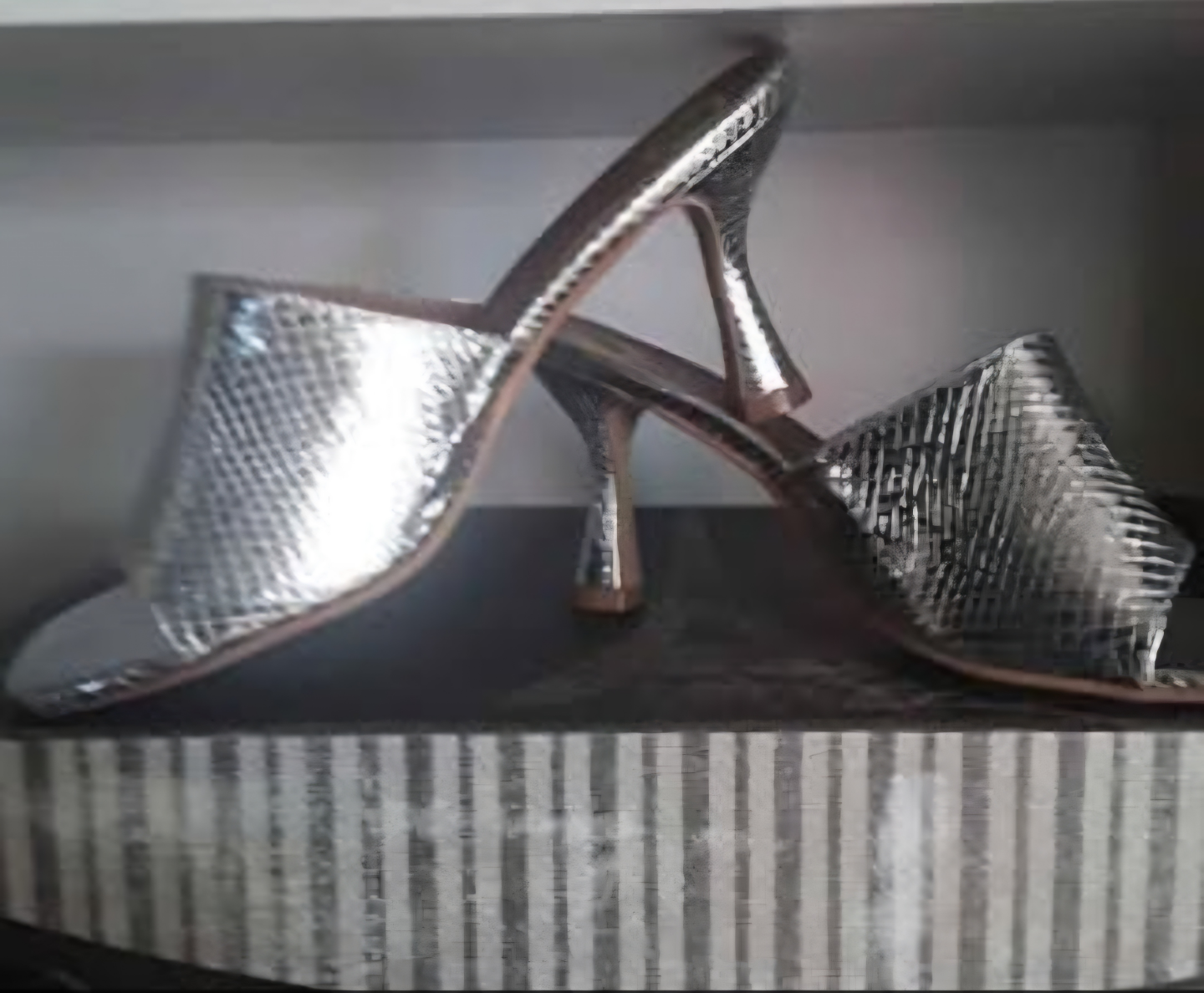 Silver Heels. Size 9 - photo 4