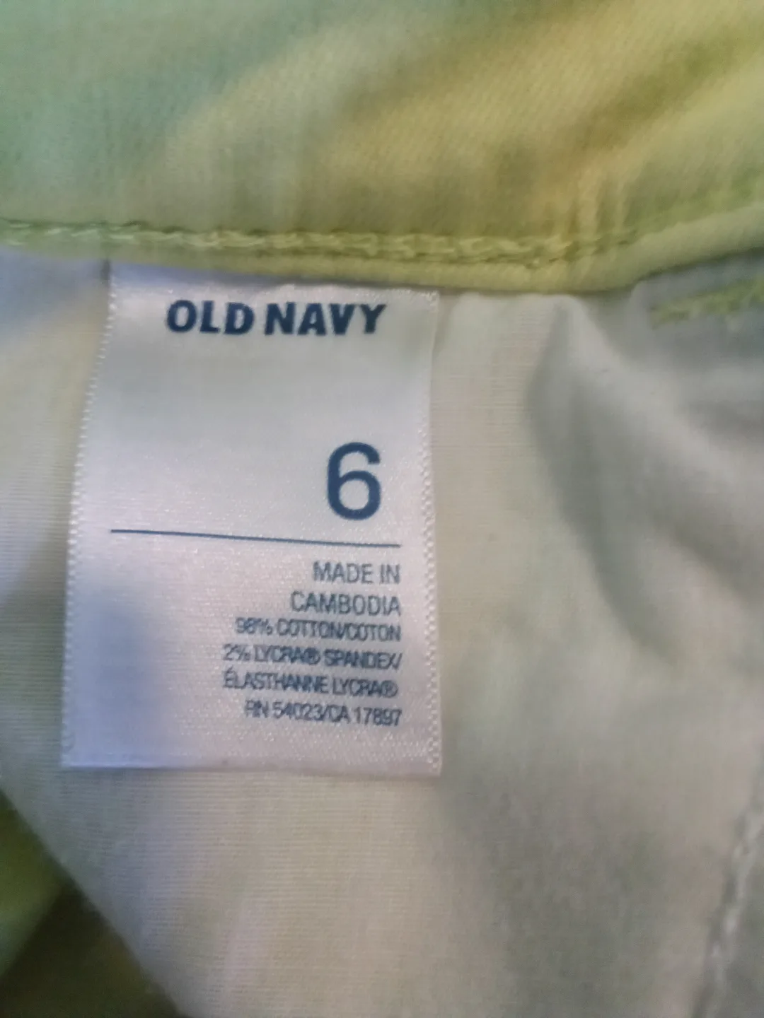Old Navy Size 6 Yellow Cropped Jeans image indicator(2)