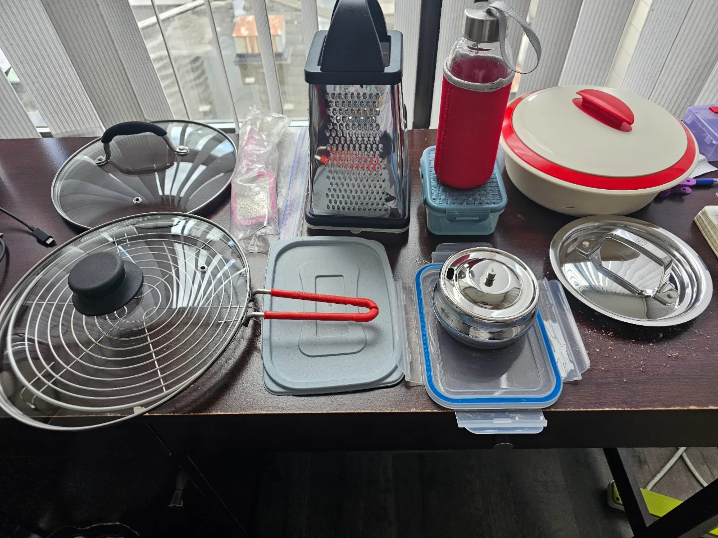 Kitchen gadget bundle: thumbnail