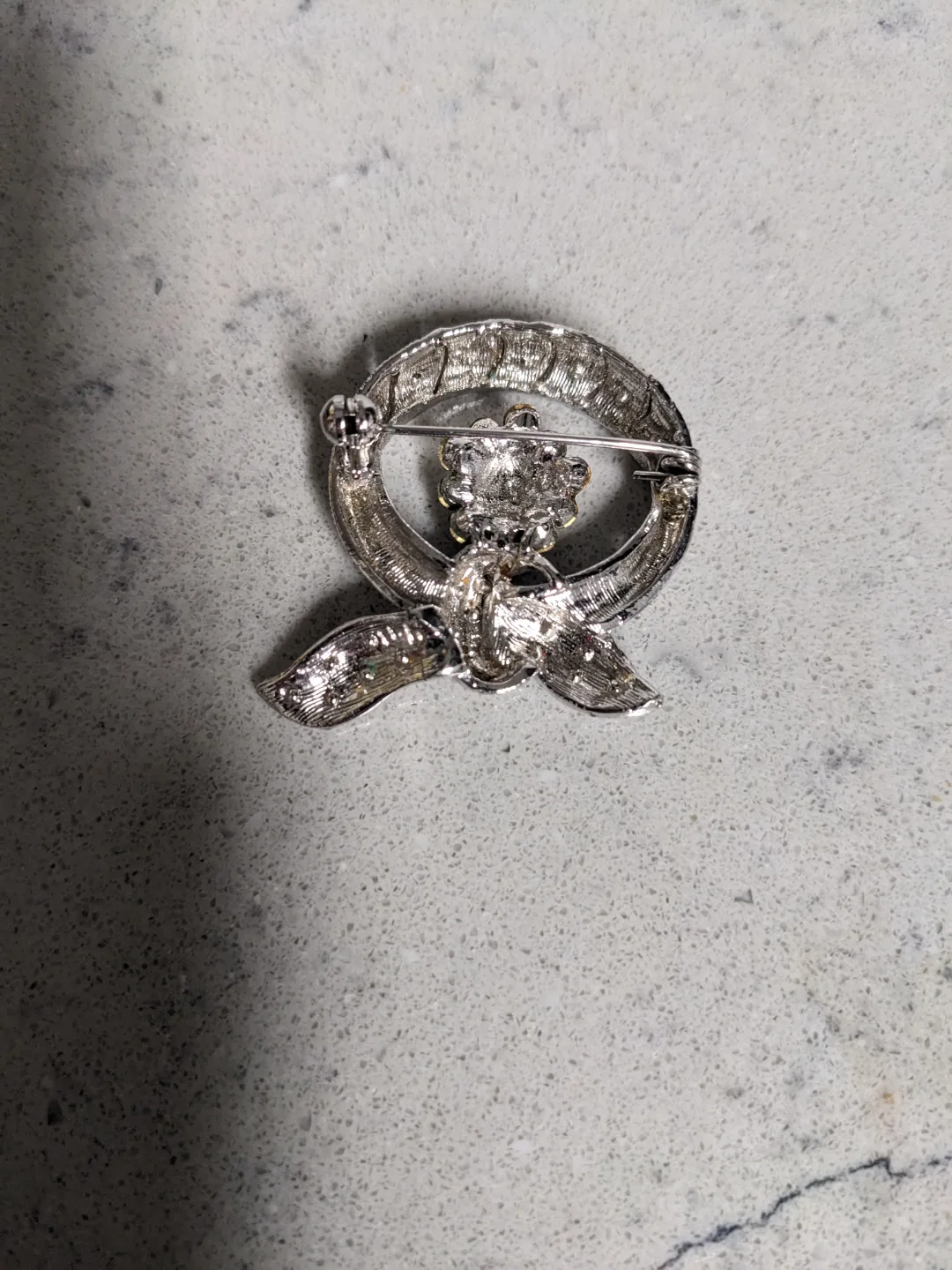 Vintage Rhinestone Bow Brooch image indicator(2)