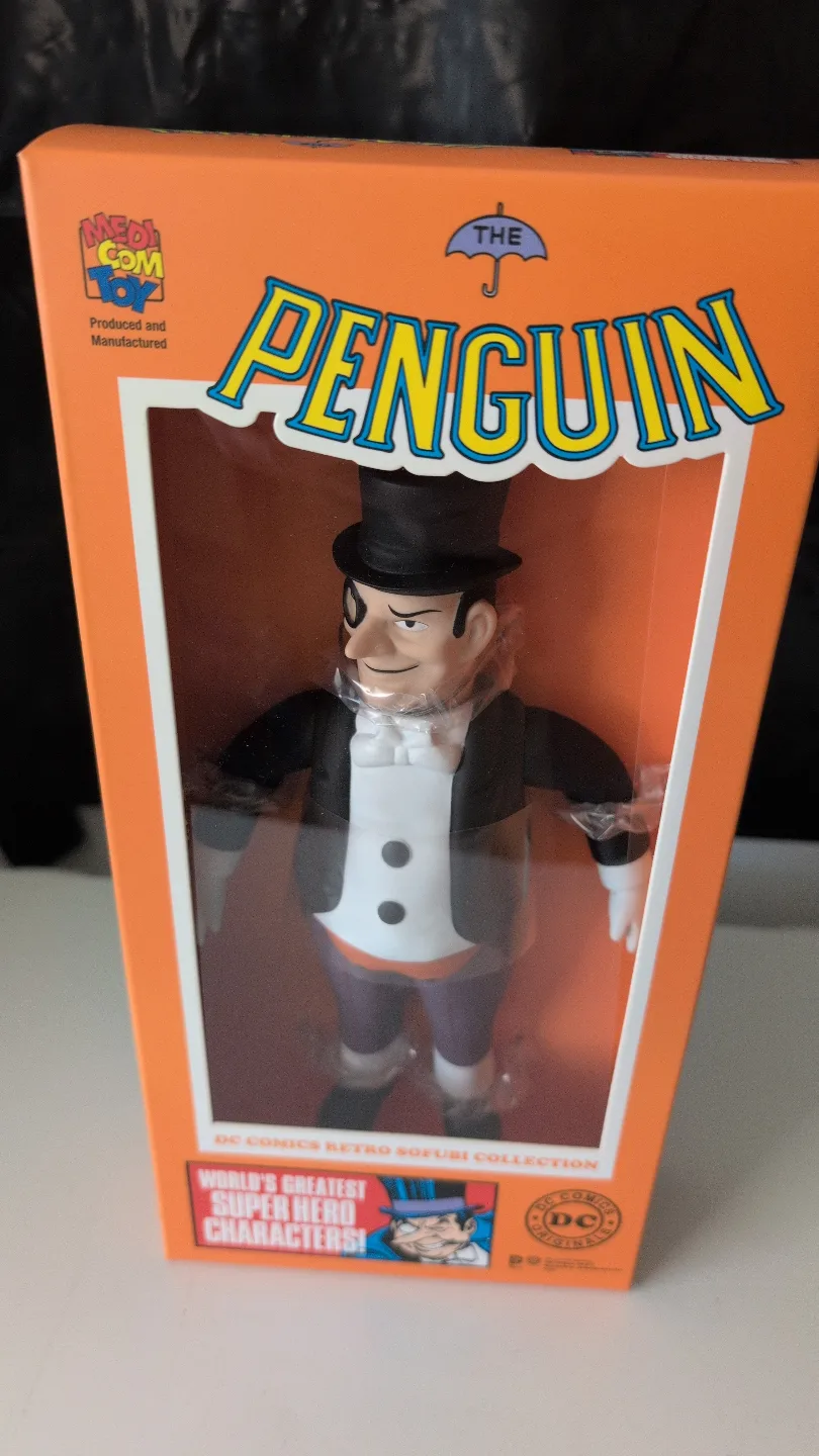DC Comics Retro Sofubi Collection The Penguin Figure thumbnail