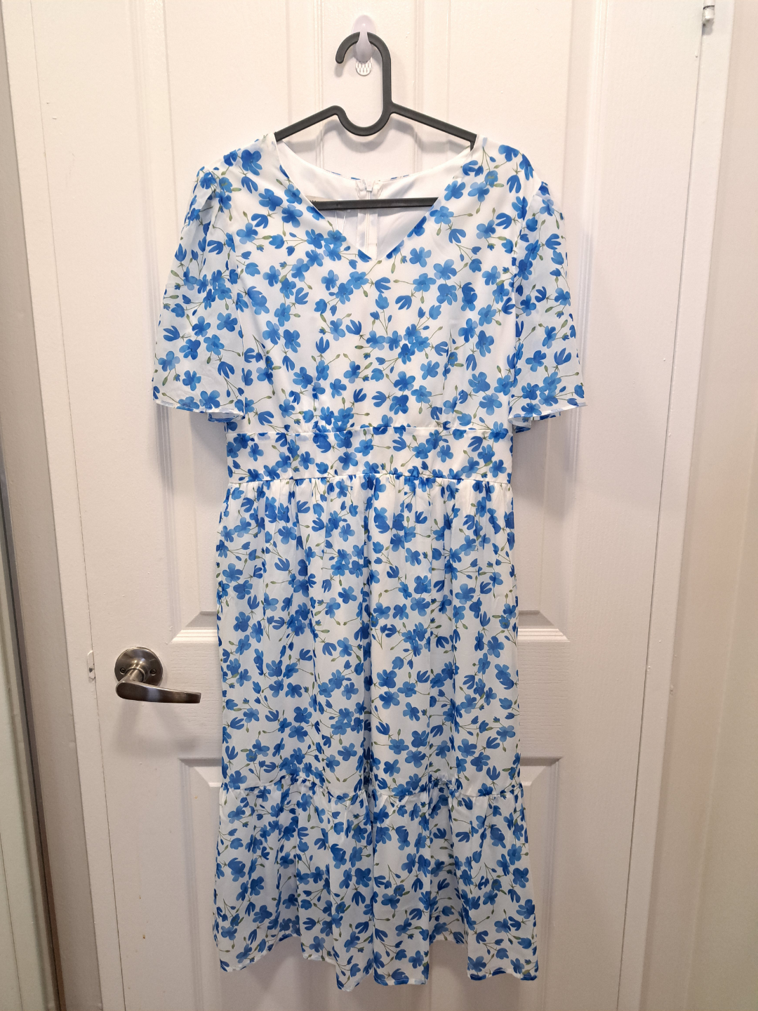 Blue floral midi dress - Size M