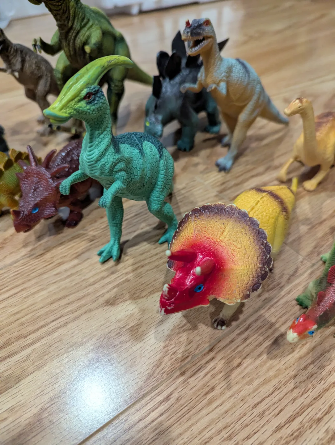 Large Collection of Dinosaur Toys image indicator(4)