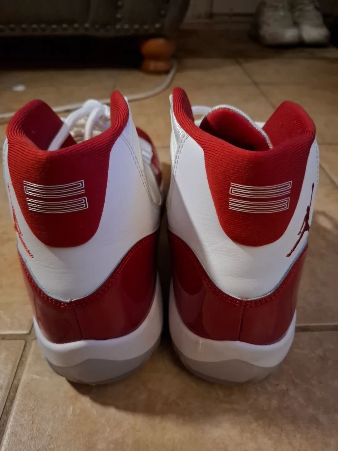 Air Jordan 11 Retro 'Bred' image indicator(2)