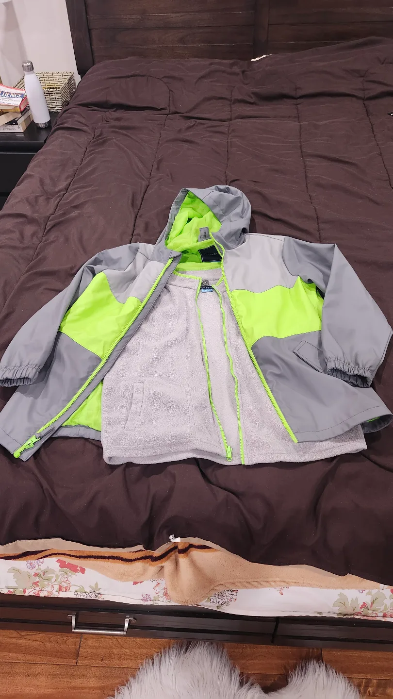 Boys' spring/fall  jacket Size 10/12  windcheater image indicator(7)