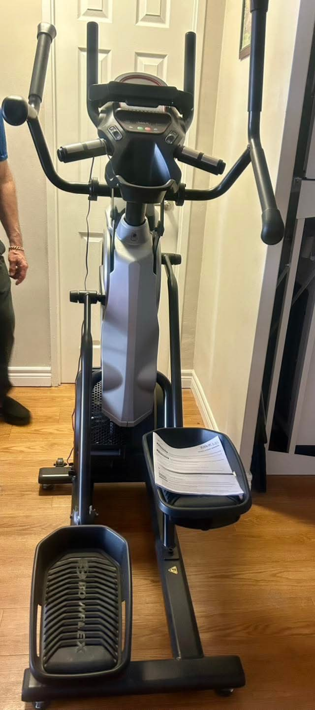 Max Pro Flex M8 Elliptical Trainer - photo 3