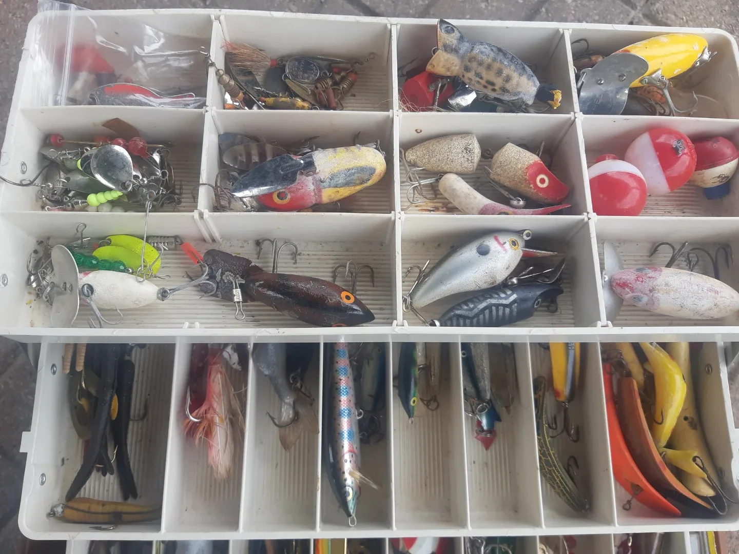 Vintage Old Pal Custom Tackle Box with Assorted Lures image indicator(2)