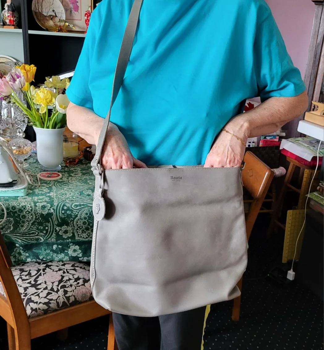 Roots Genuine Leather Crossbody Bag image indicator(2)