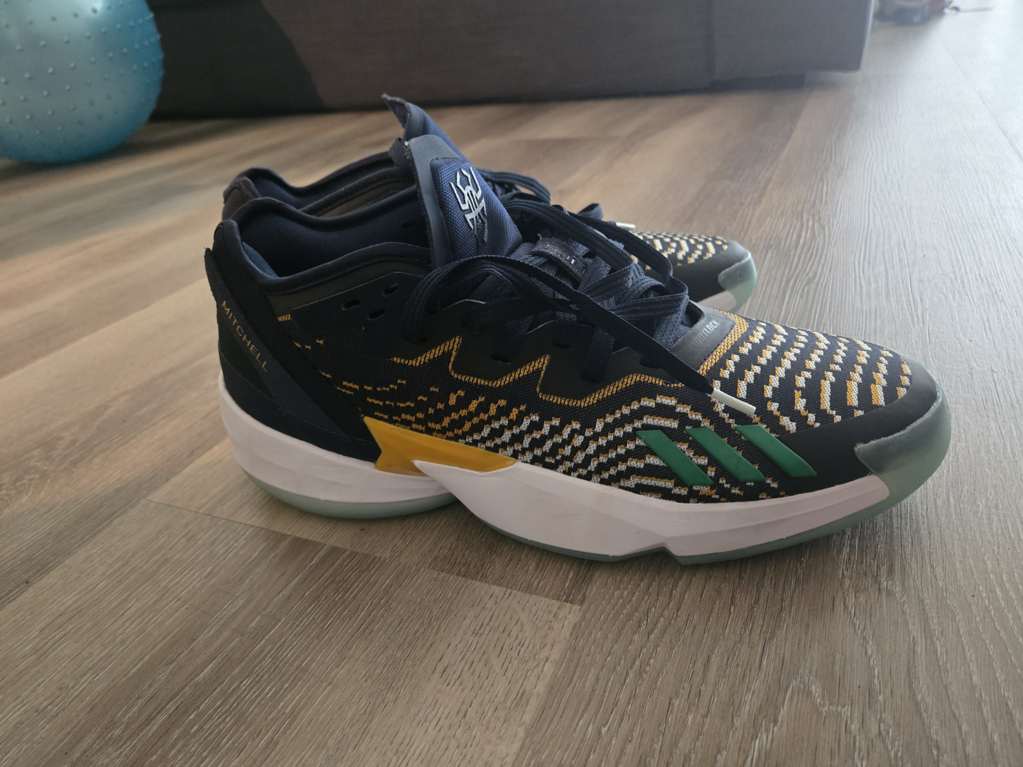 Adidas D.O.N. Issue #3 Basketball Shoes - Size US 11 - photo 2