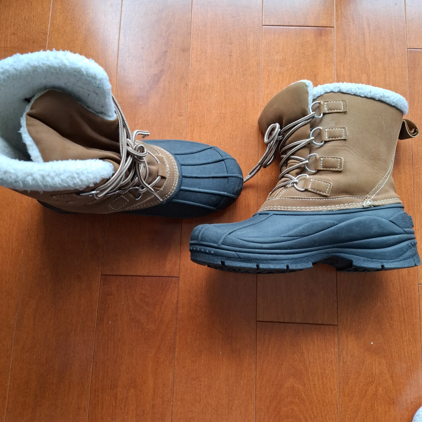 Men's Size 8 Brown & Black Winter Boots thumbnail