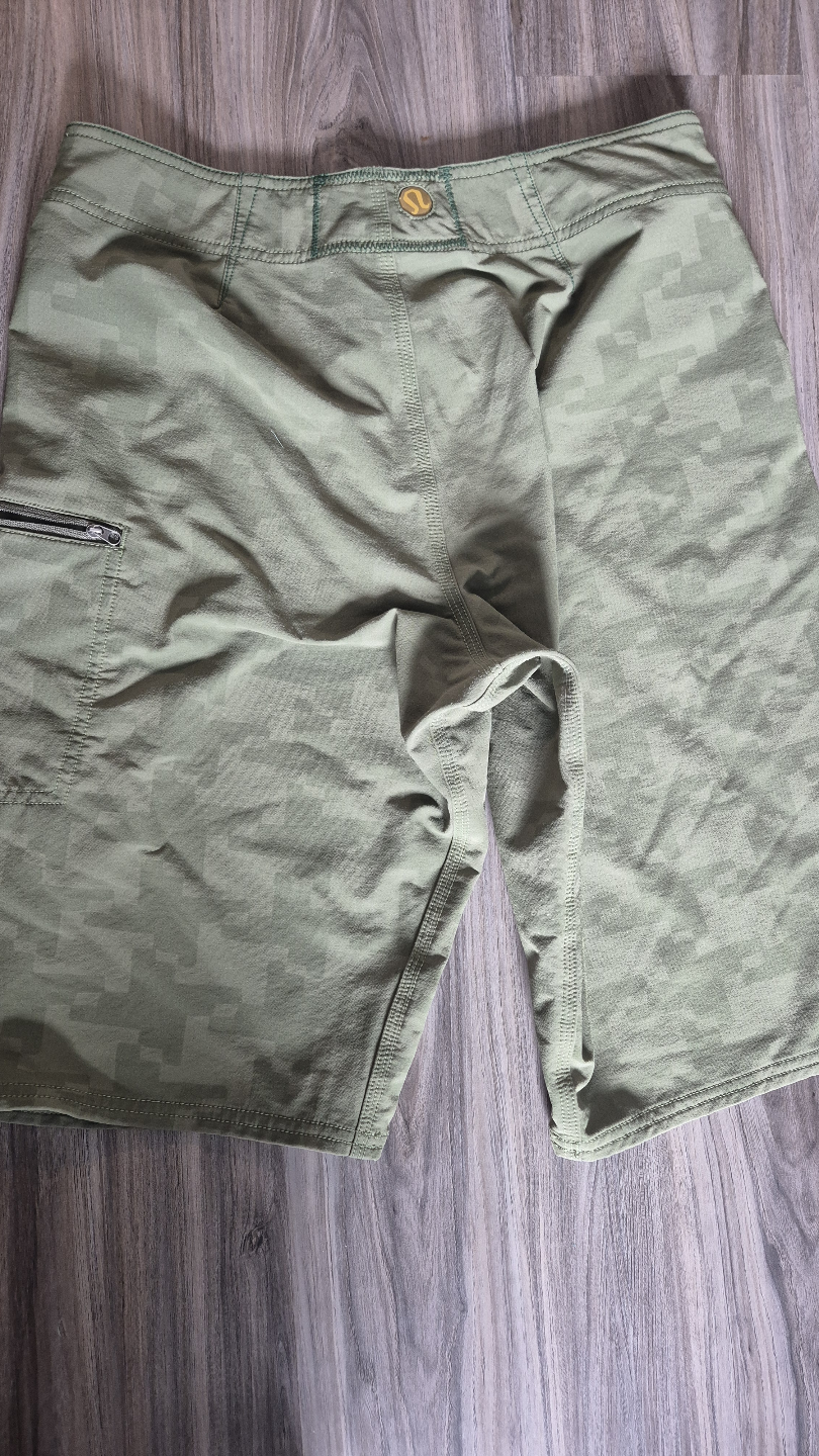 men's Lululemon 'Wet Dry Warm' Camo Shorts - photo 3