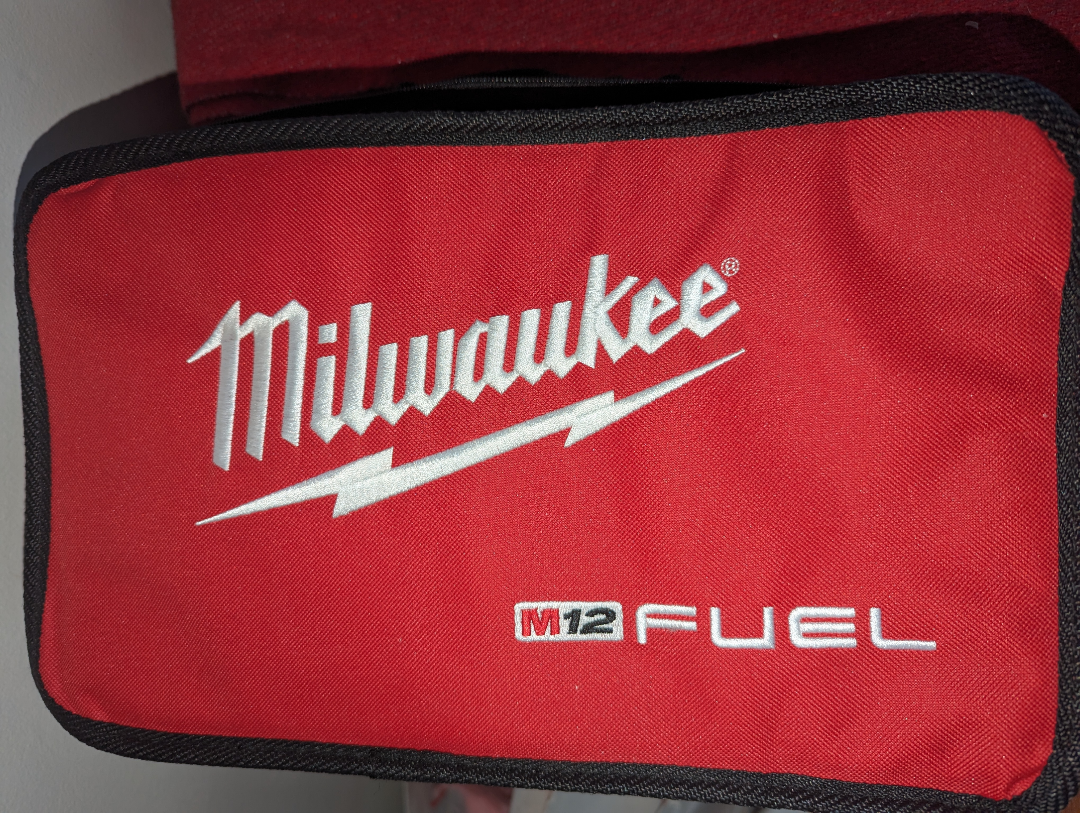 Milwaukee M12 FUEL Cordless Drill with Battery & Charger - photo 2
