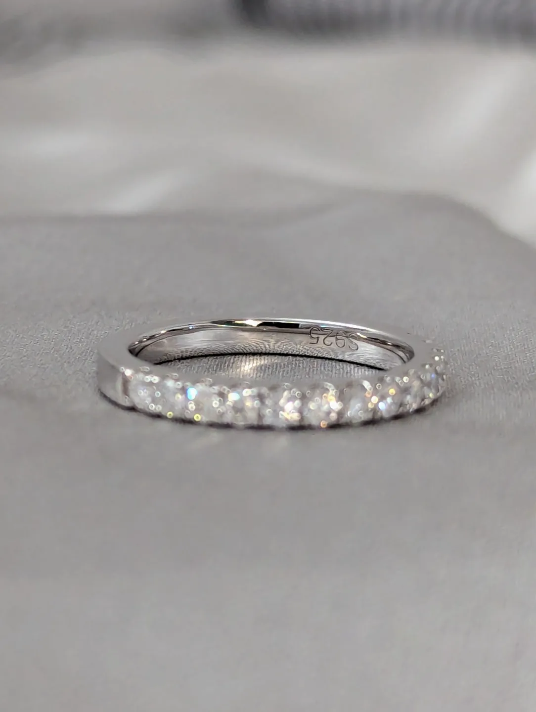 Moissanite Ring 925 sterling silver size 7 image indicator(3)