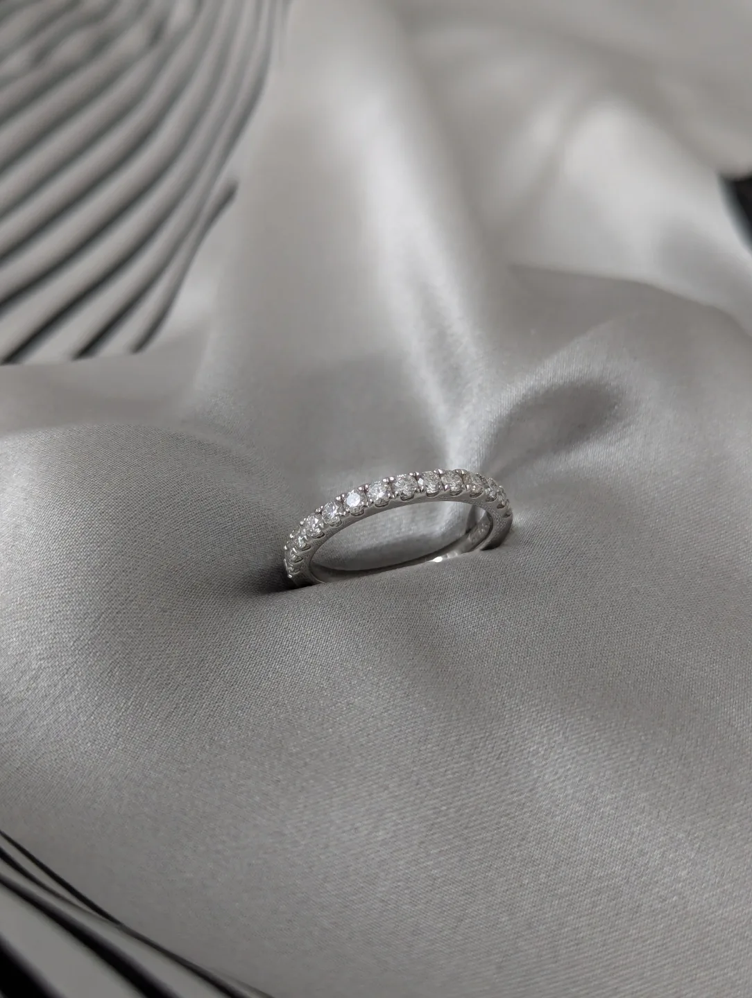 Moissanite Ring 925 sterling silver size 7 image indicator(4)