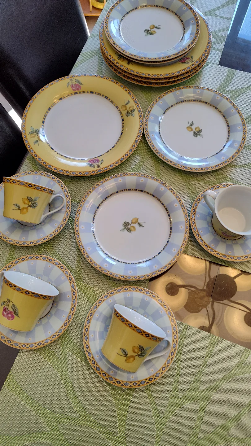 Royal Heritage Collection Lemons Dinnerware Set image indicator(3)